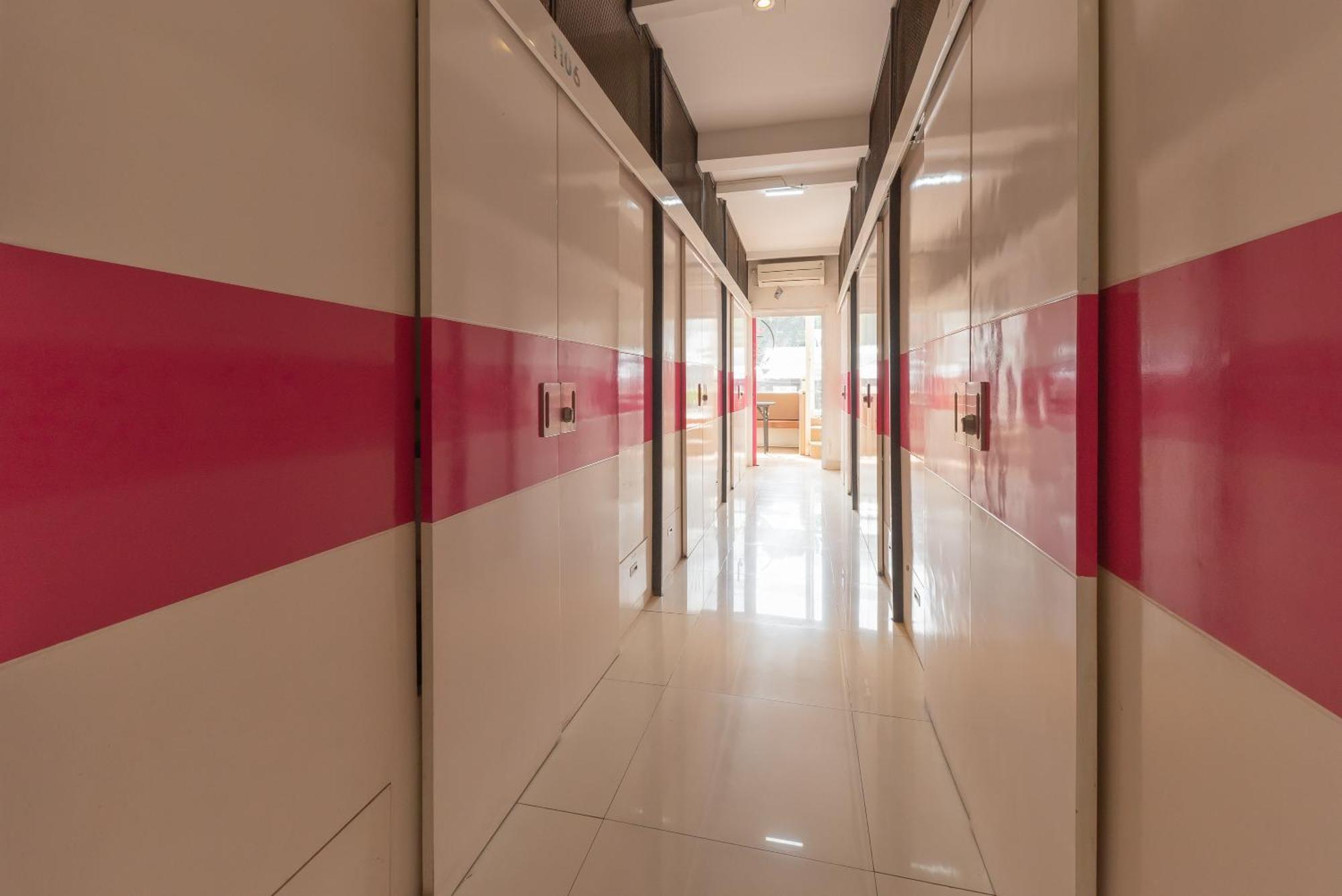 Reddoorz Hostel At Kiara Cozy Kircon 万隆 外观 照片