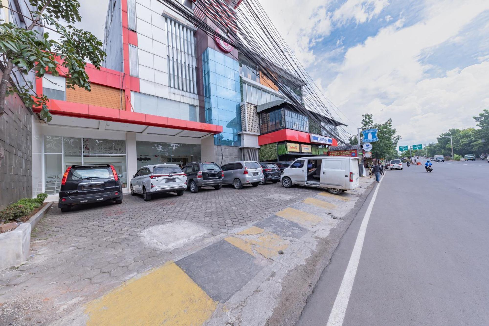 Reddoorz Hostel At Kiara Cozy Kircon 万隆 外观 照片