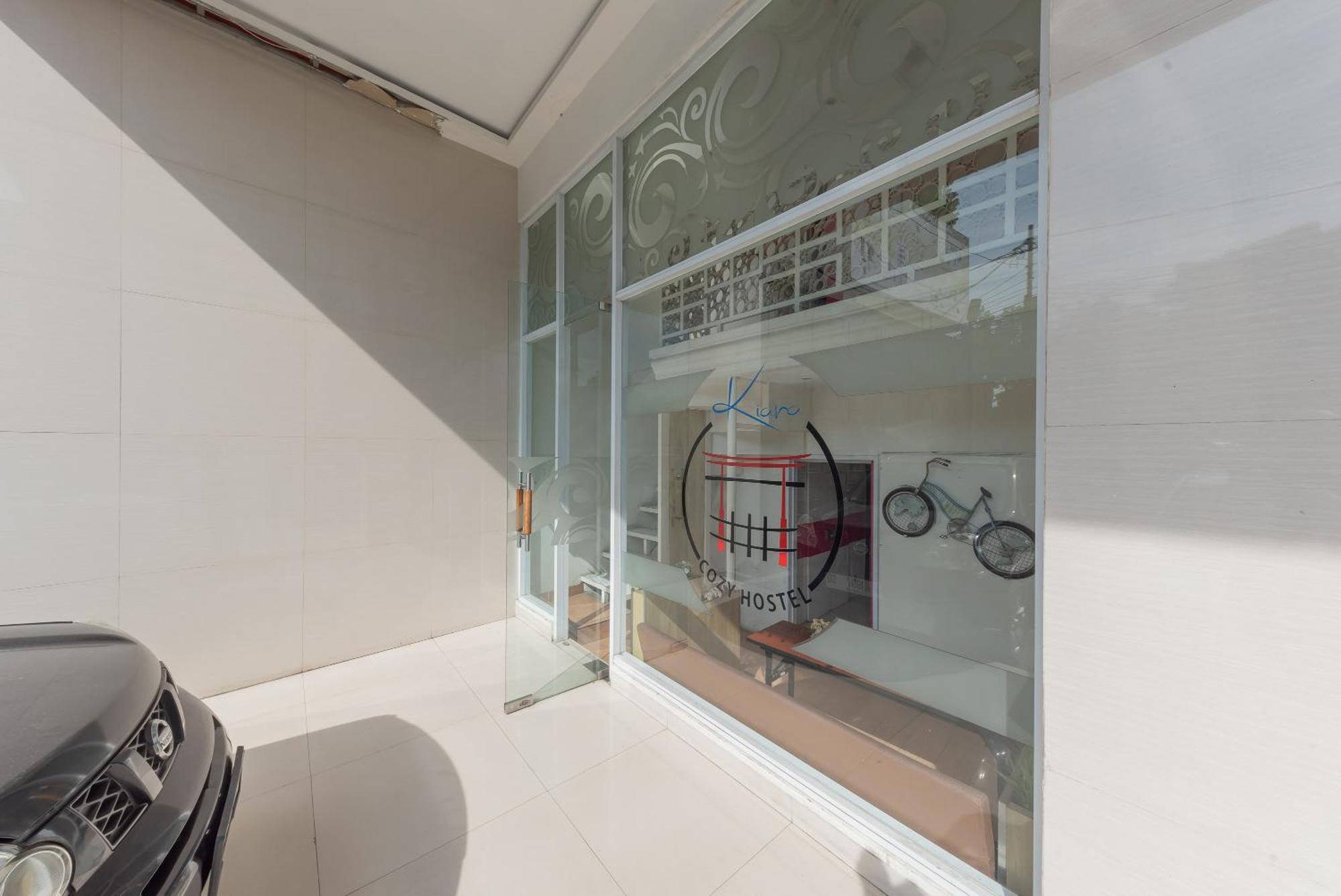 Reddoorz Hostel At Kiara Cozy Kircon 万隆 外观 照片
