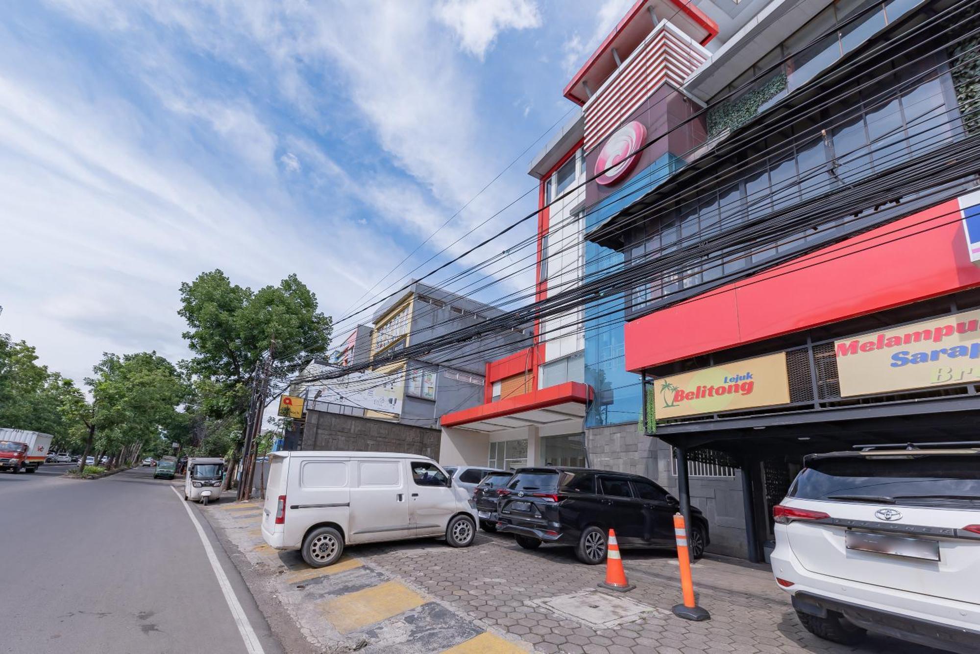 Reddoorz Hostel At Kiara Cozy Kircon 万隆 外观 照片